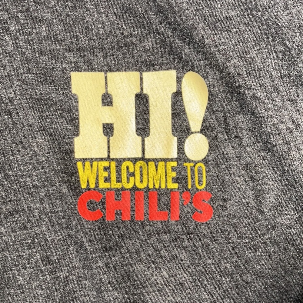 Hi! Welcome to Chili’s! - it’s nice to margarit’ya - t shirt - Tultex - small